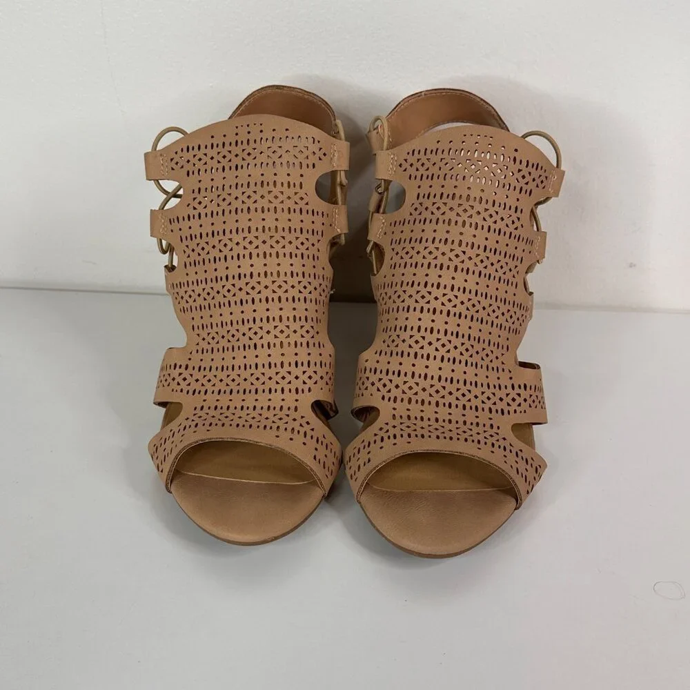 Y-Not Womens Ruuka Nubuck Block Heel Cutout Sandals Size 8.5M Tan